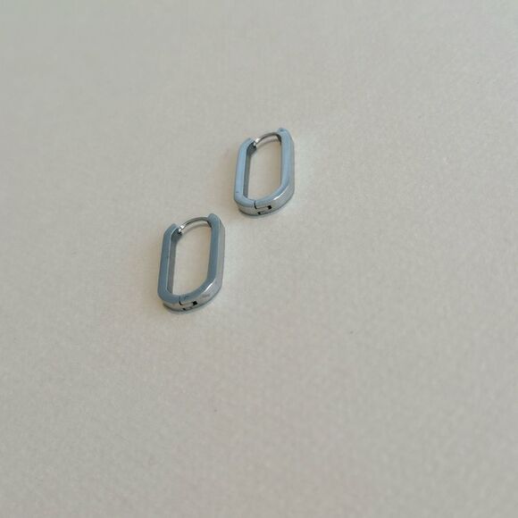 Minimalist hoop earrings N1138 - Picture 3 of 4